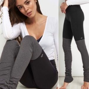 Alo Yoga Goddess Ribbed Black Gray Legging